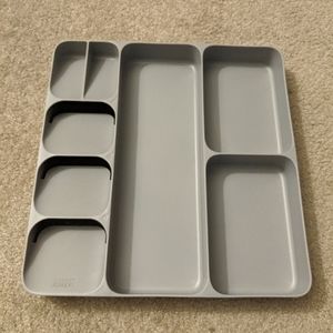 Gray Silverware Organizer
